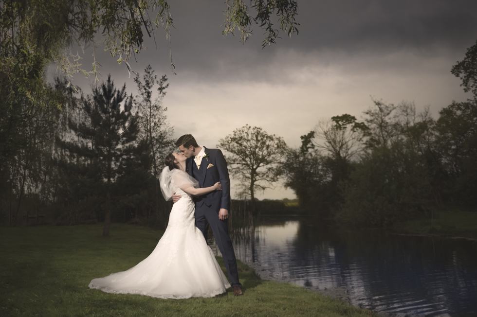 mk wedding photography - wedding photographers west midlands