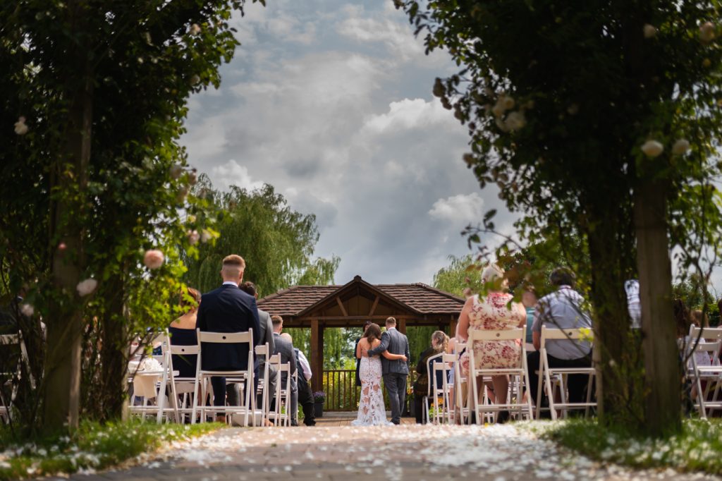 wootton park outdoor wedding ceremony